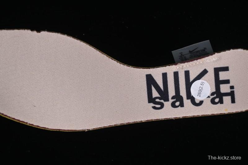 Nike Sacai VaporWaffle 3.0 Fashion-Forward Running Shoes - CV1363-108