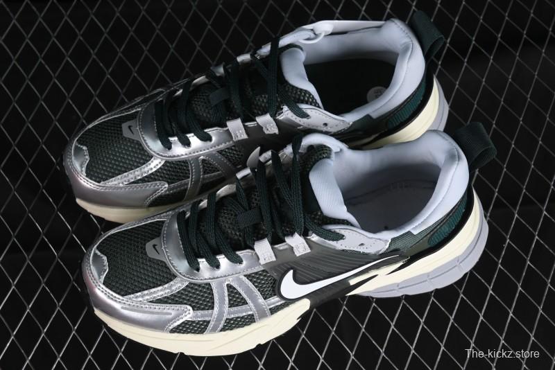 Nike V2K Runtekk 3XL Retro Low-Top Running Shoes with Shock Absorption and Anti-Slip Design - HJ4497-300