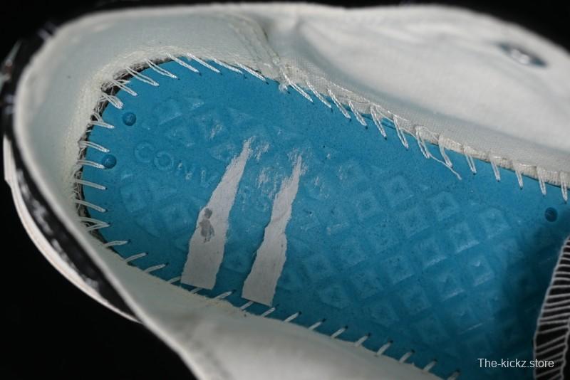 Converse Chuck 70 SNL Low Top Canvas Sneakers with Star Embroidery and Metal Studs - A11612C