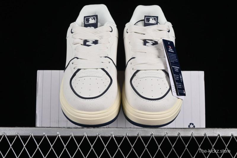 MLB Chunky Liner Basic New York Yankees Thick Sole Casual Sneakers with 6cm Height Increase - 3ASXCBO3N07NYD