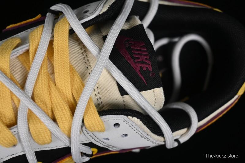 Nike SB Dunk Low Custom Collaboration Otomo Katsuhiro x Nike SB Dunk Low "Steamboy OST" - CT0856-101