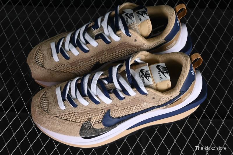 Nike Sacai VaporWaffle 3.0 Deconstructed Running Shoes with Layered Sole - CV1363-102