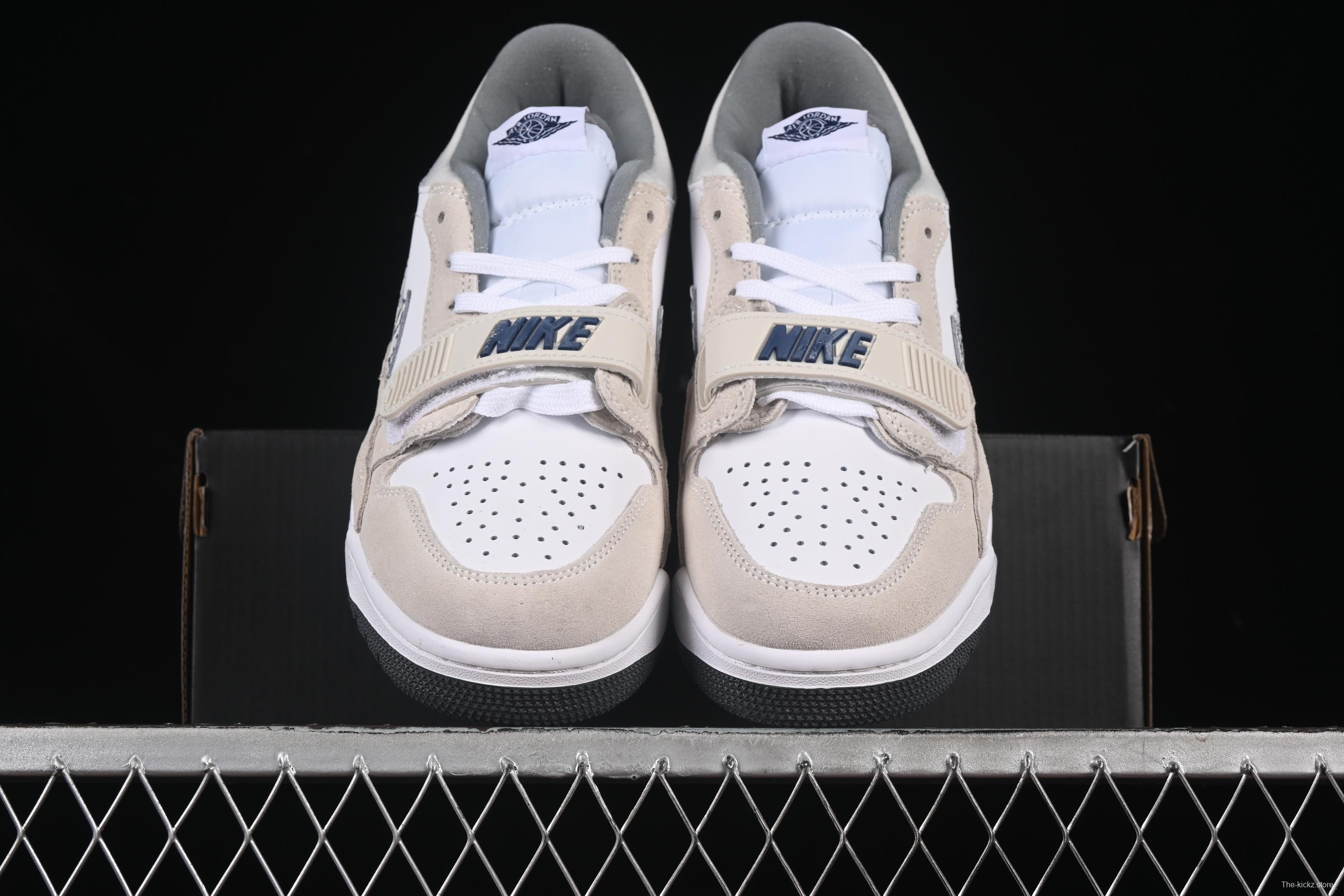Nike Air Jordan Legacy 312 Low Sneakers with Velcro Strap and Triple Design - CD7069-124