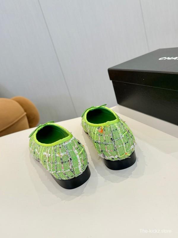 2025 Women Chanel Green Black Lambskin Ballet Flats LY00250