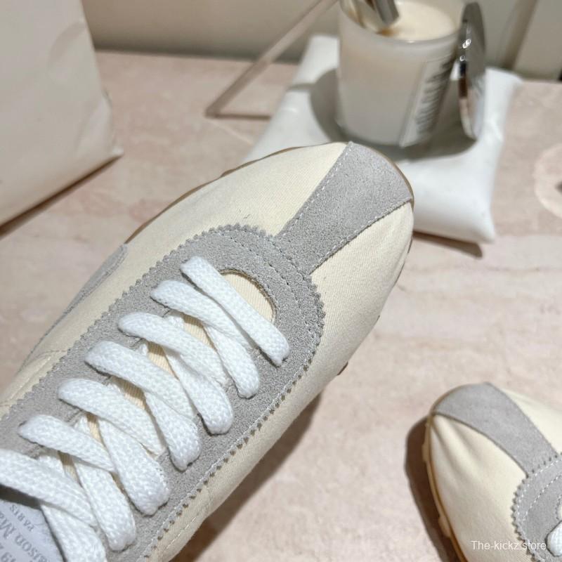 2025 Unisex MM6 Maison Margiela White Grey Nylon Suede Sneakers Distressed KFY00290