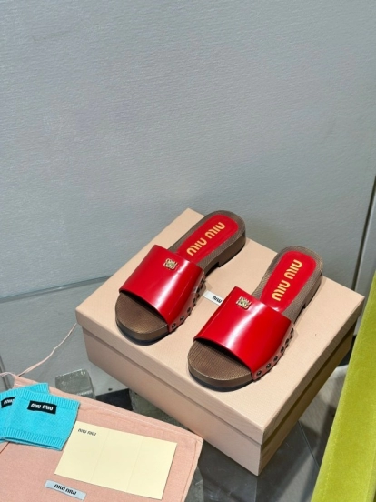 2025 Women Miu Miu Red Leather Slippers