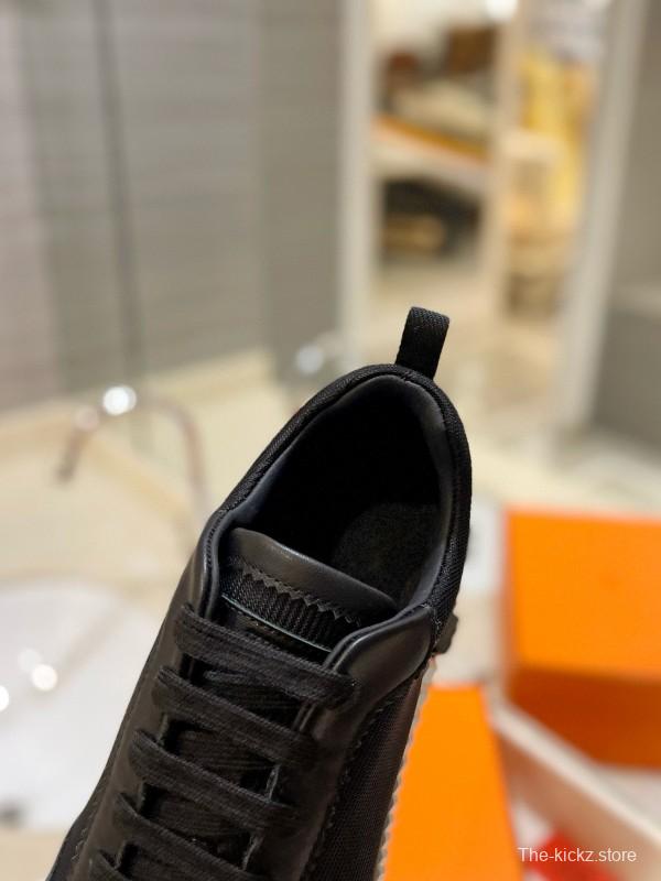 2024 Unisex Hermès Black Imported Glazed Calfskin Imported Rain Velvet Casual Sneakers MJ00320