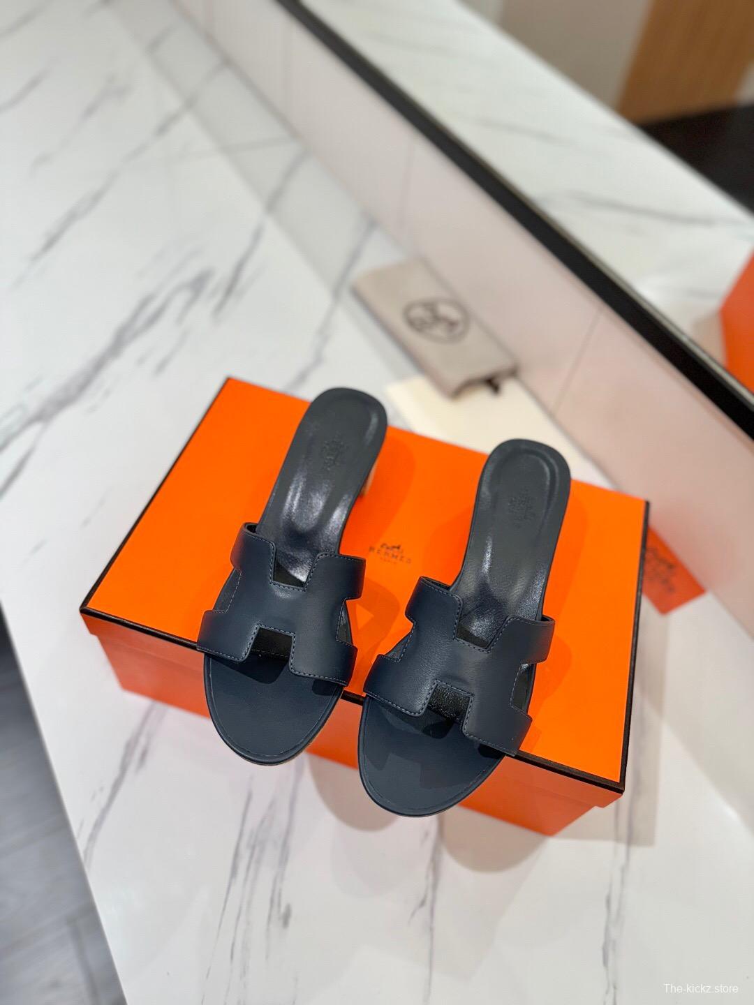 2025 Women Hermès Black Leather Heeled Slippers