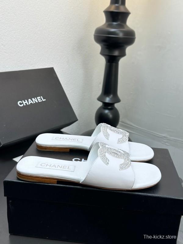 2025 Women Chanel White Leather Slippers