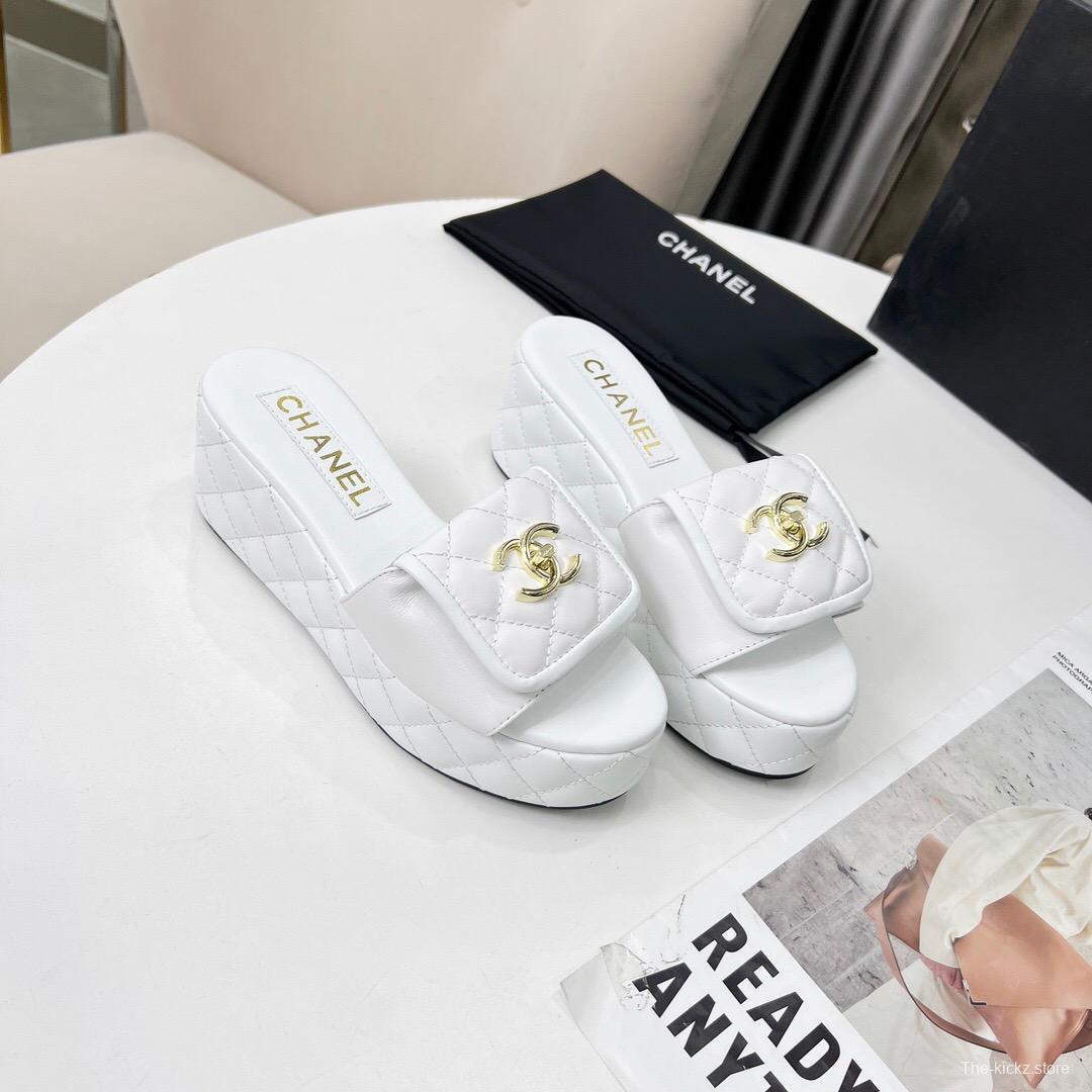 2025 Women Chanel White Leather Sandals