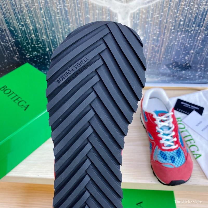 2025 Unisex Bottega Veneta Red Blue Mesh Suede Runner Sneakers Geometric Pattern LY00310