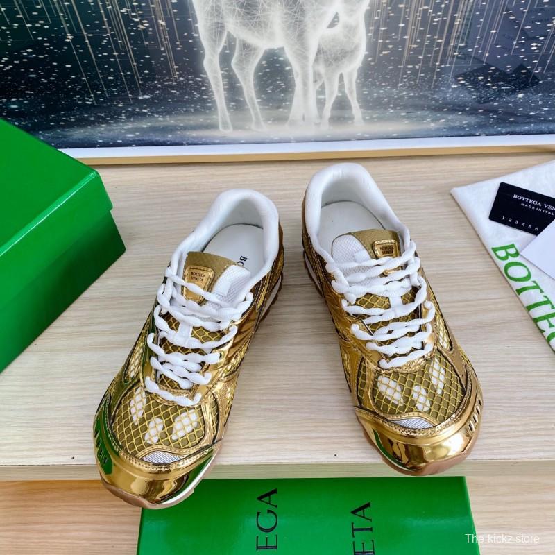 2025 Unisex Bottega Veneta Gold Lightweight Mesh Runner Sneakers Geometric Rubber Sole LY00310