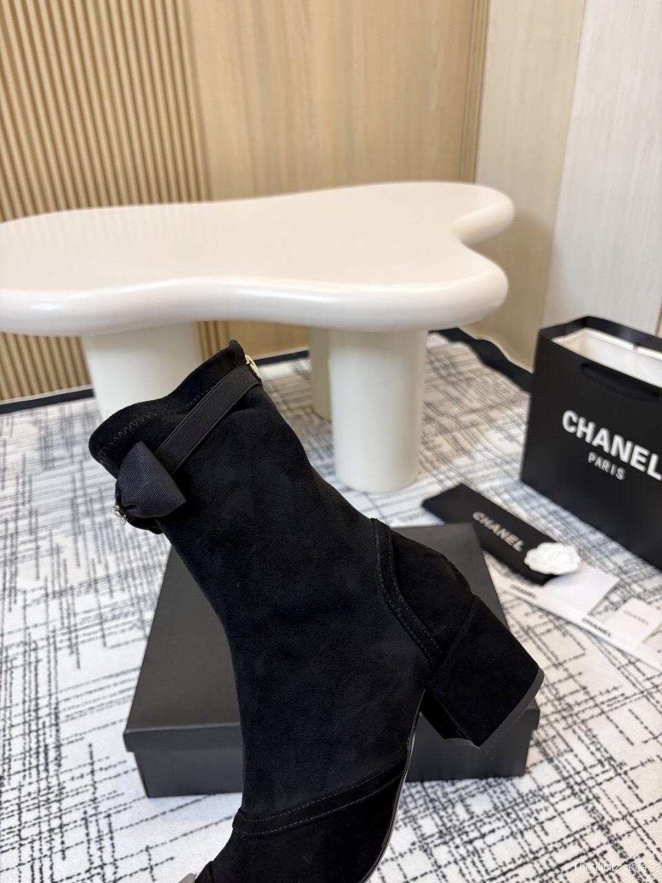 Chanel Classic Chunky Heel Back Zip Ankle Boots - LY00320