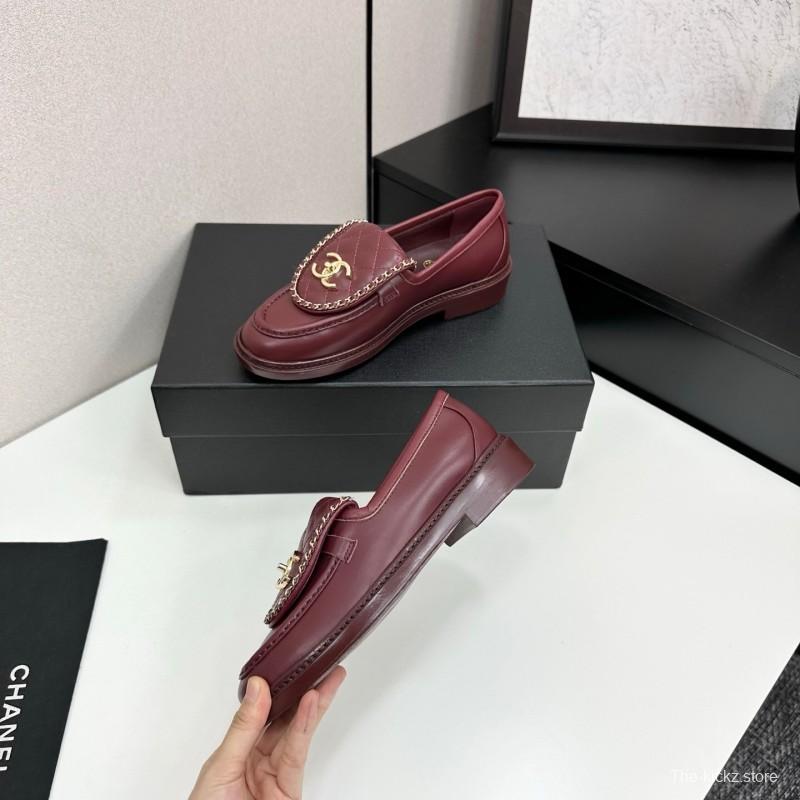 Chanel Classic Flap Chain CC Loafers with Buckle Closure - LY00320