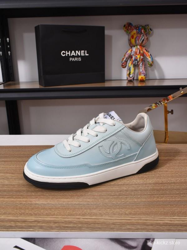 Chanel Classic Loafer with Gradient Logo and Platform Sole - KFY00350