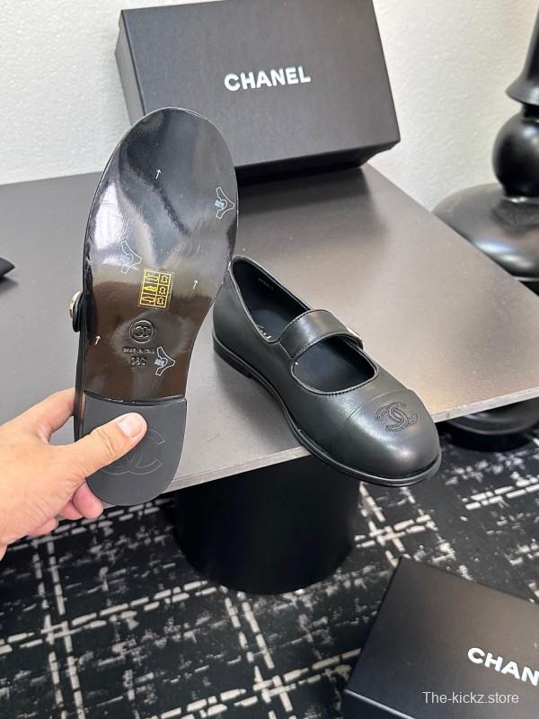 Chanel Quilted Slippers with Diamond Pattern Design - KFY00280