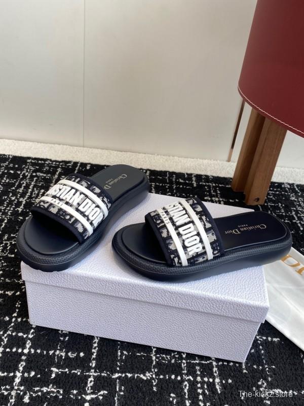 Dior Spring Summer 2025 Latest Ultra-Light Foam Sole Beach Sandals - KFY00260